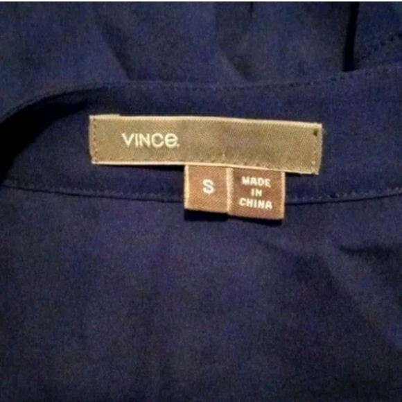 Vince. Women's Sz S Long Sleeve Silk Pocket Front Blouse Slit Sides Oversized - Picture 6 of 7